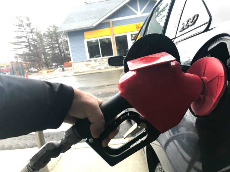 Ontario gas prices likely to see steady increases this summer