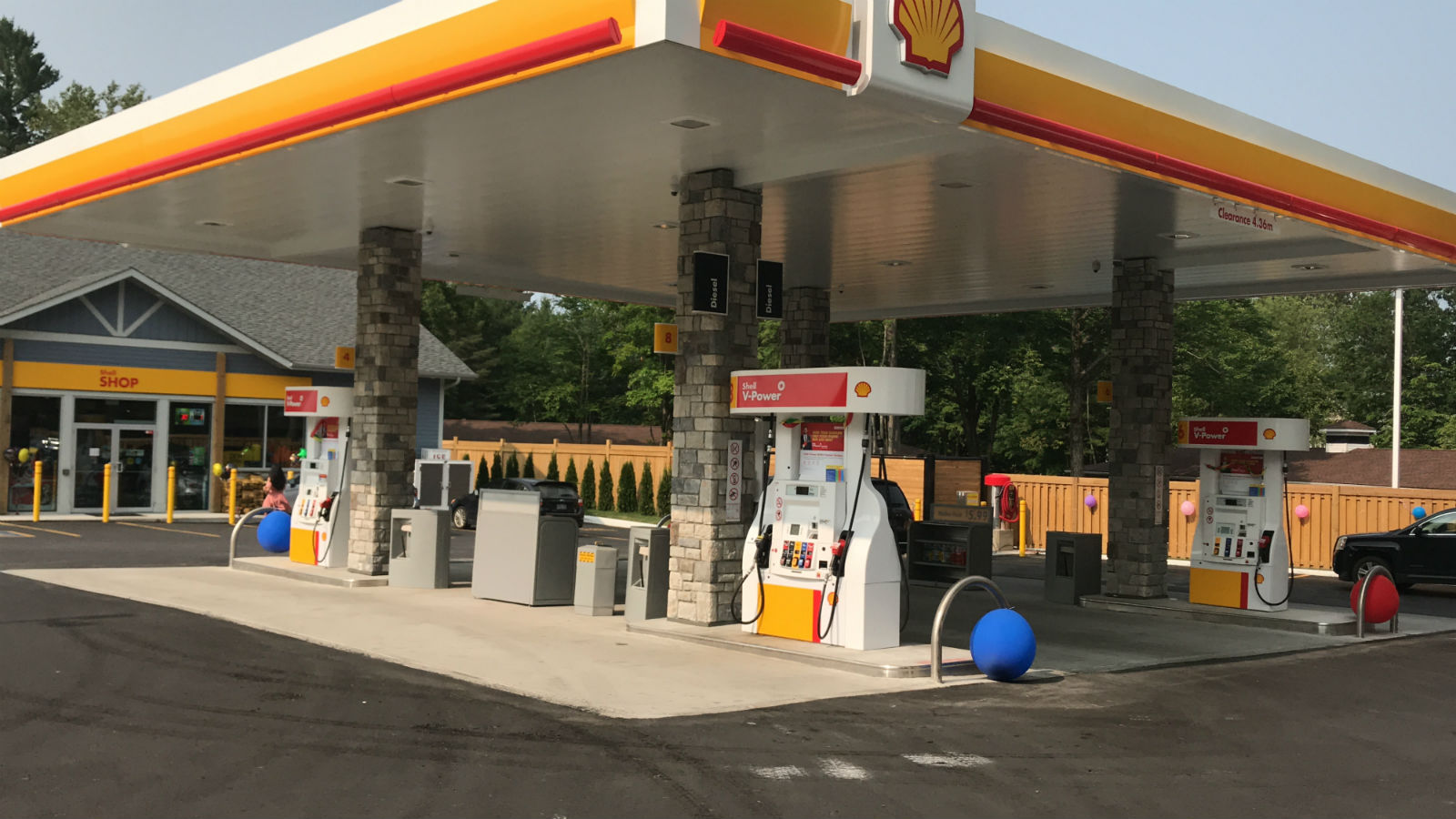What happened to shell gas stations | Shell Gas Station Shuts Off Pumps, Refuses Service To CBP ...