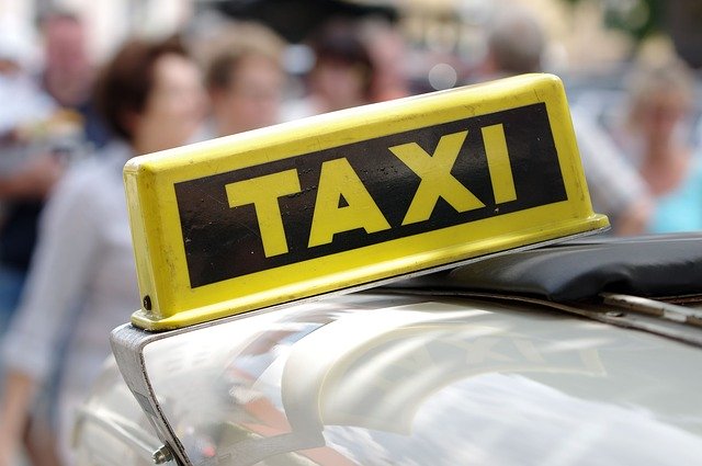 Council to decide on unlicensed taxis